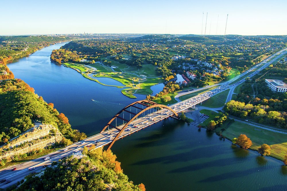 Beyond Pennybacker Bridge, the Austin Country Club course runs down to the edge of Lake Austin on the Colorado River