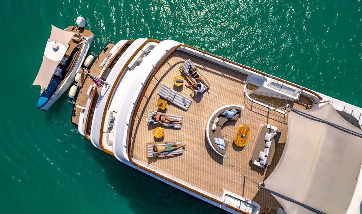 AZUL V yacht