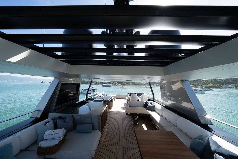 Her sensational sun deck has a flybridge forward, bar with TV, open-air dining and lounge seating, everything you need for fun in the sun