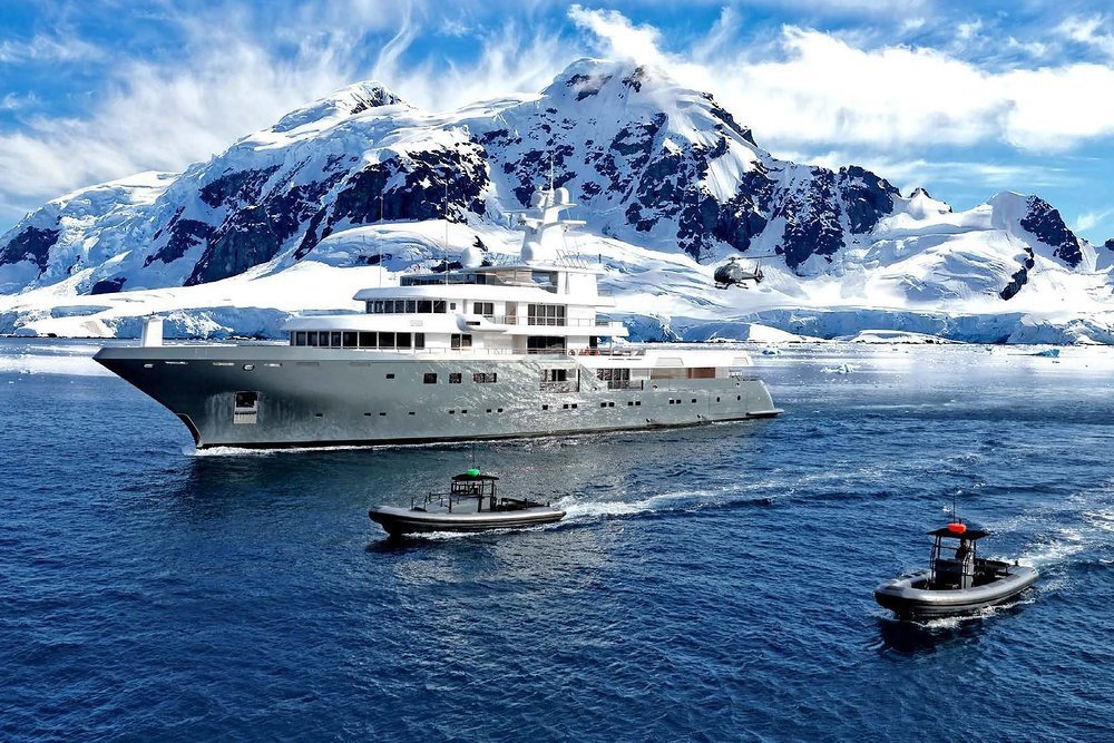 Even when you're not skiing, the scenery is still jaw-dropping