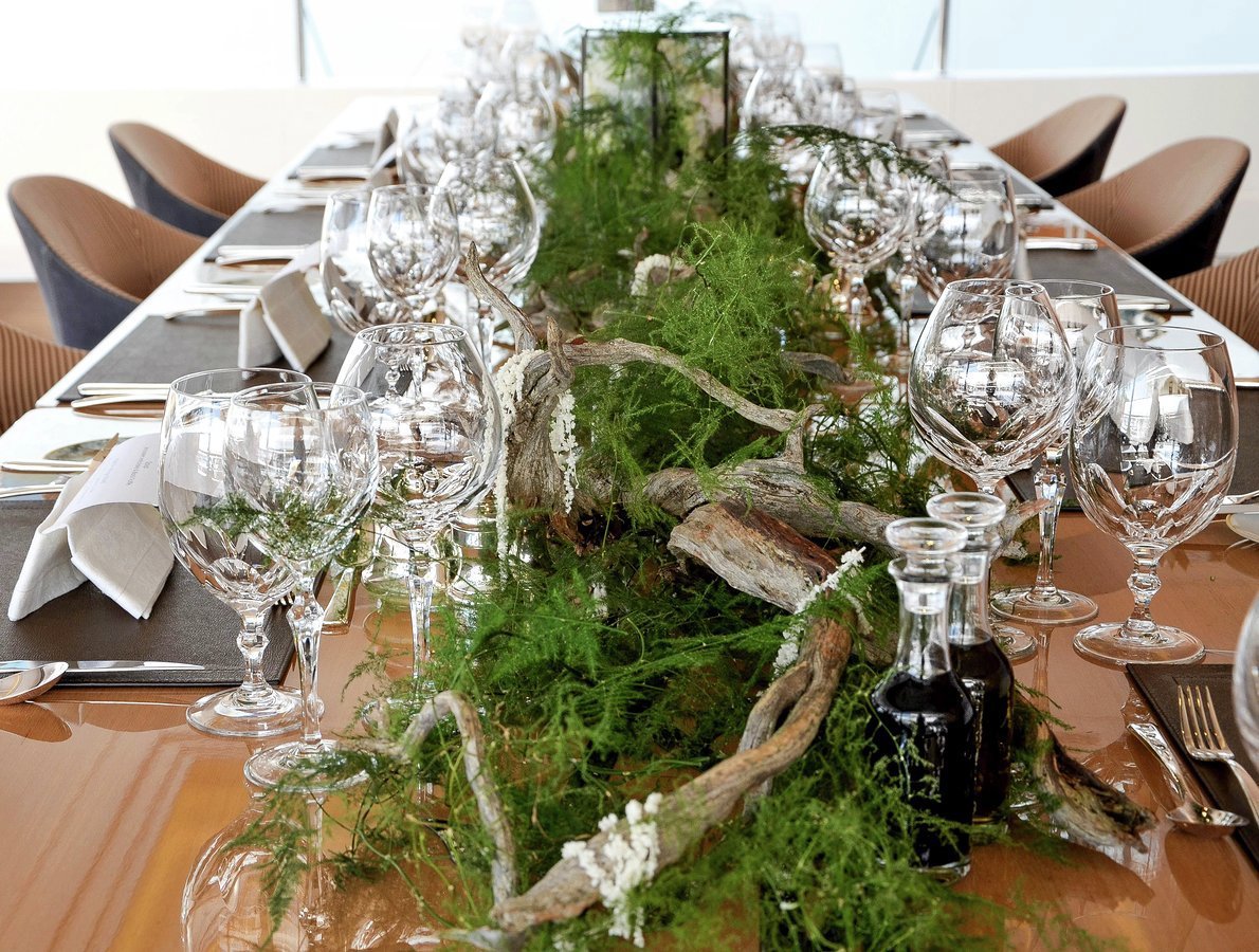 Tablescaping - JOY