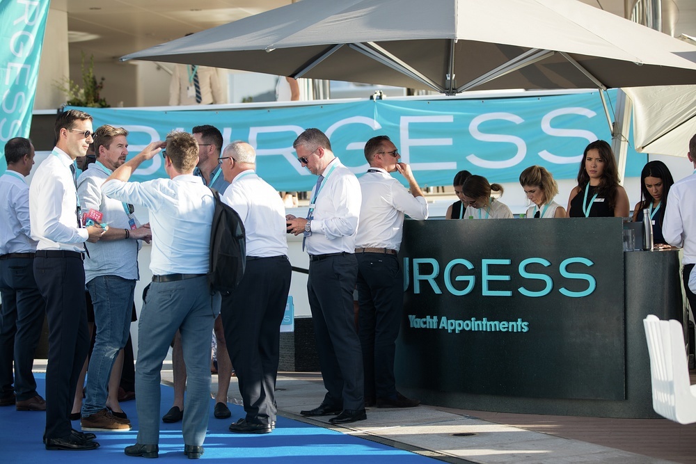 The yacht appointment stand was also created by Ecobooth using the same raw materials