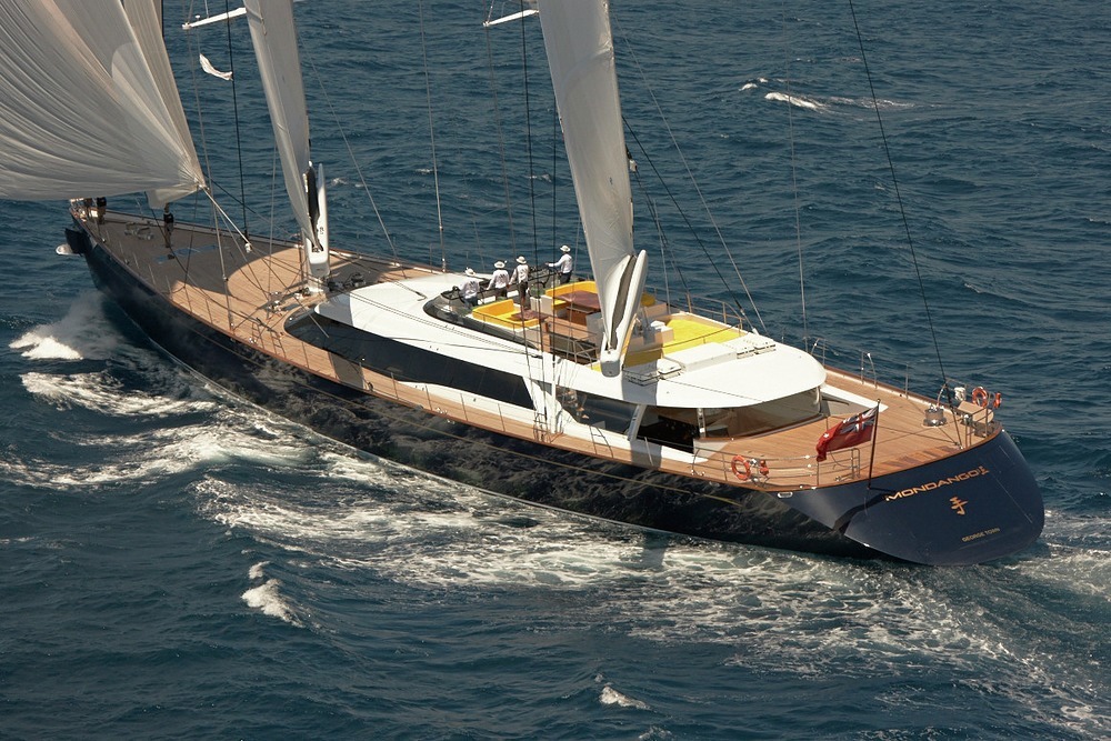 Dubois, Reymond Langton Design and Alloy Yachts combined to spectacular effect with MONDANGO 3