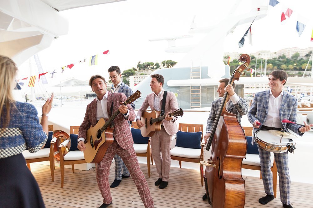 Magicians or musicians, club singers or cocktail slingers, we can add sparkle to any occasion