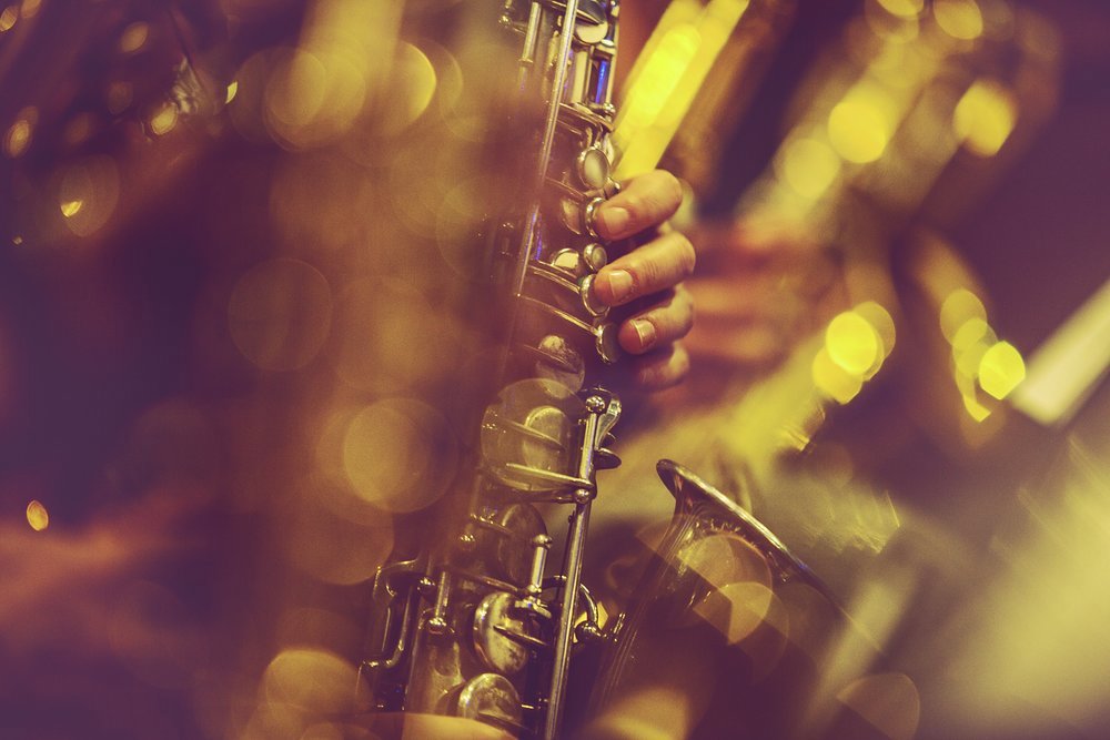 Sax on the beach at La Note Bleu