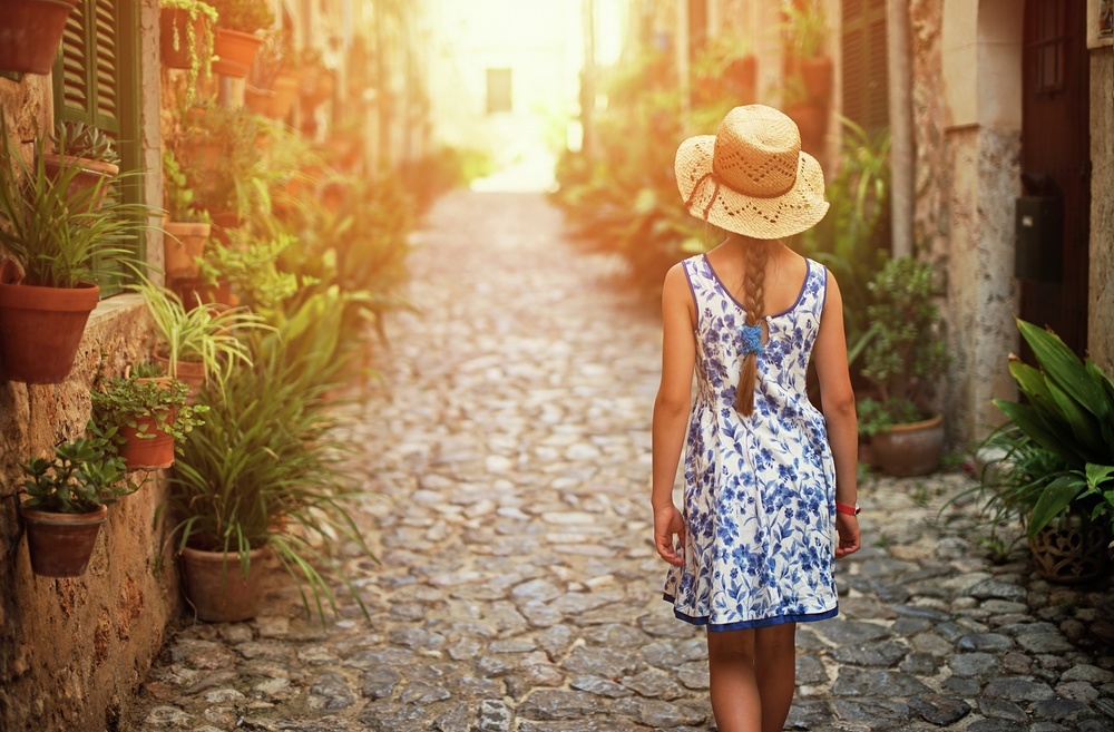 Explore the lanes in old town Nice