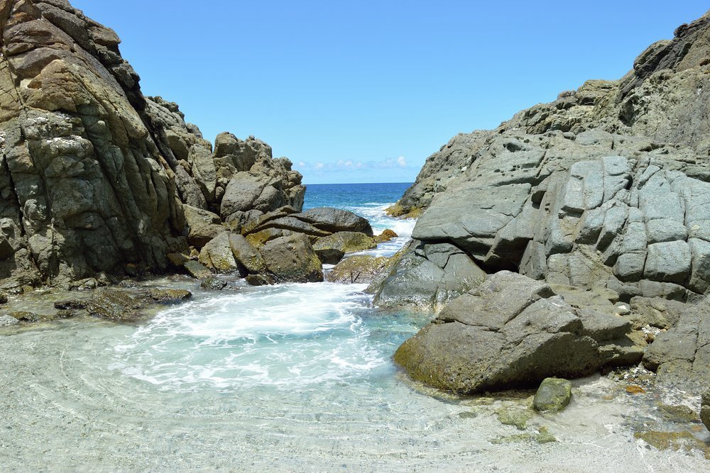 At high tide Bubbly Pool is natural jacuzzi with fizzing jets of water