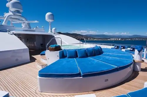 Sun deck jacuzzi