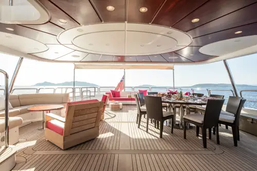 Bridge deck aft