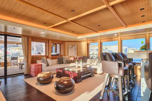 Upper deck lounge